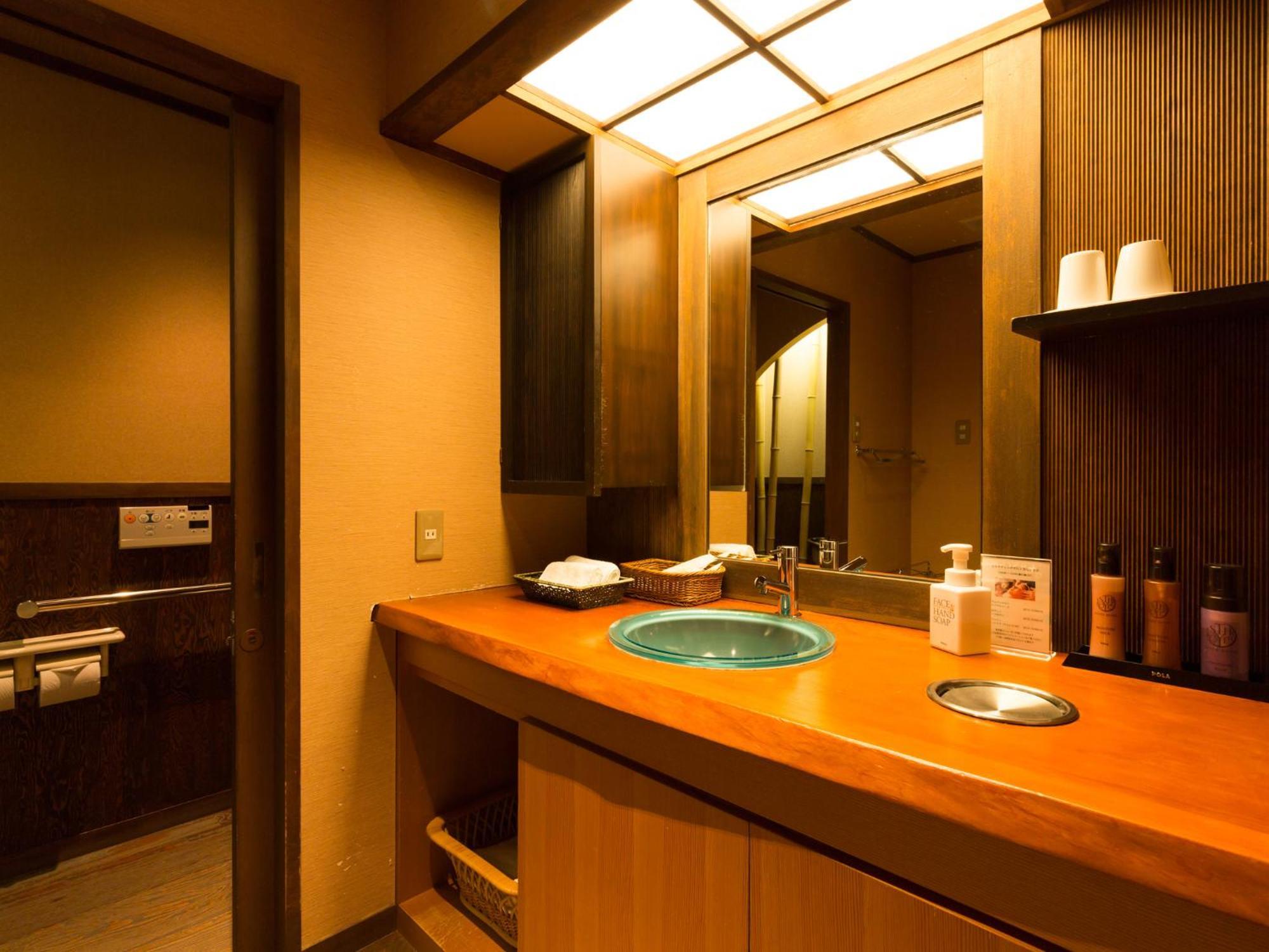 Hatori Kaga  Room photo